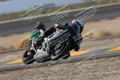 media/Dec-18-2022-SoCal Trackdays (Sun) [[8099a50955]]/Turn 14 (940am)/